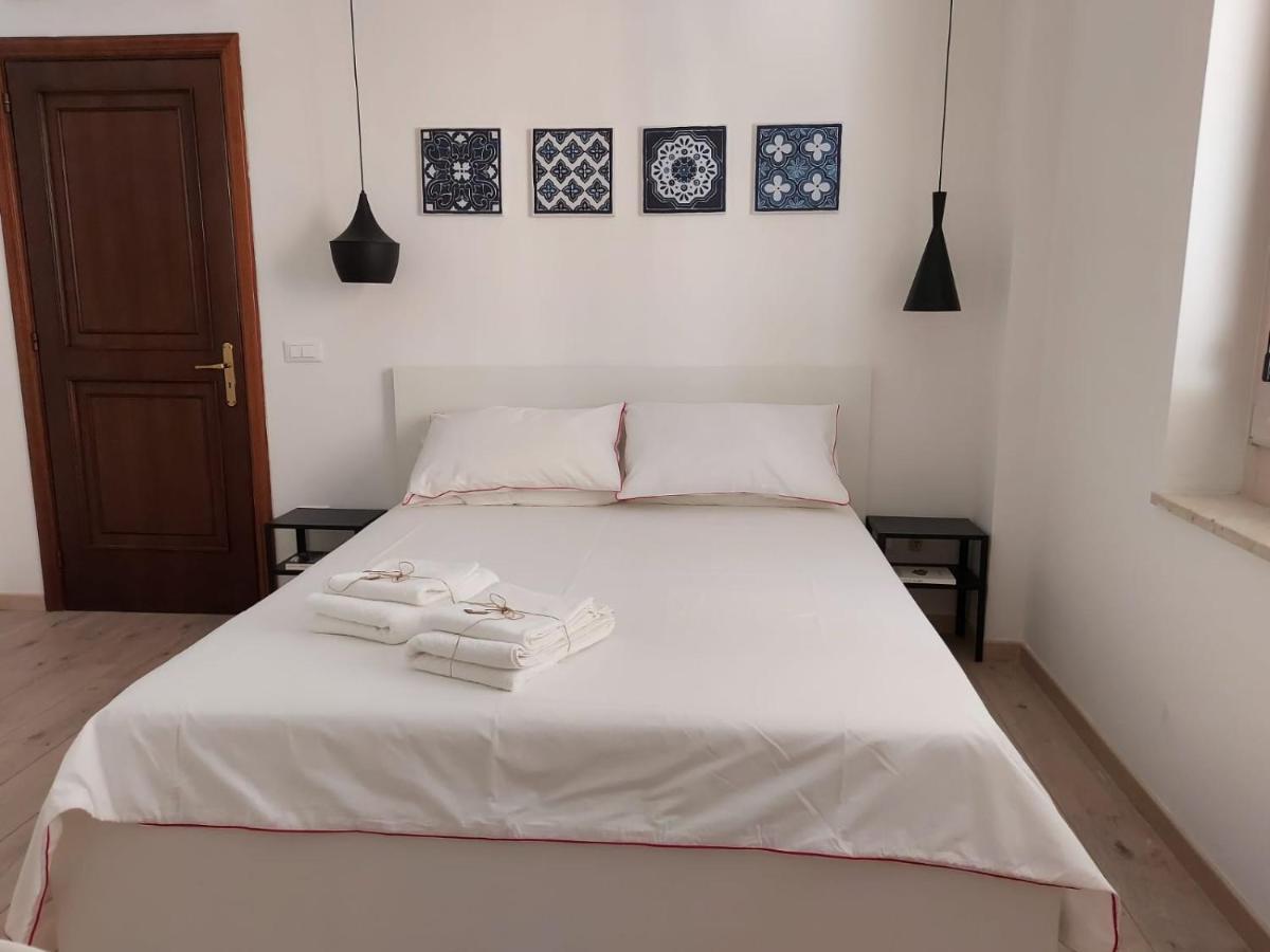 Isabella d'Aragona Guest House Barletta Esterno foto